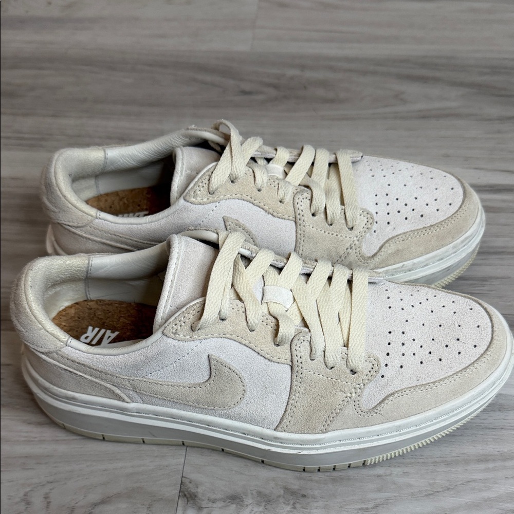 Nike Elevate Low Beige Sneakers Jordans size 8